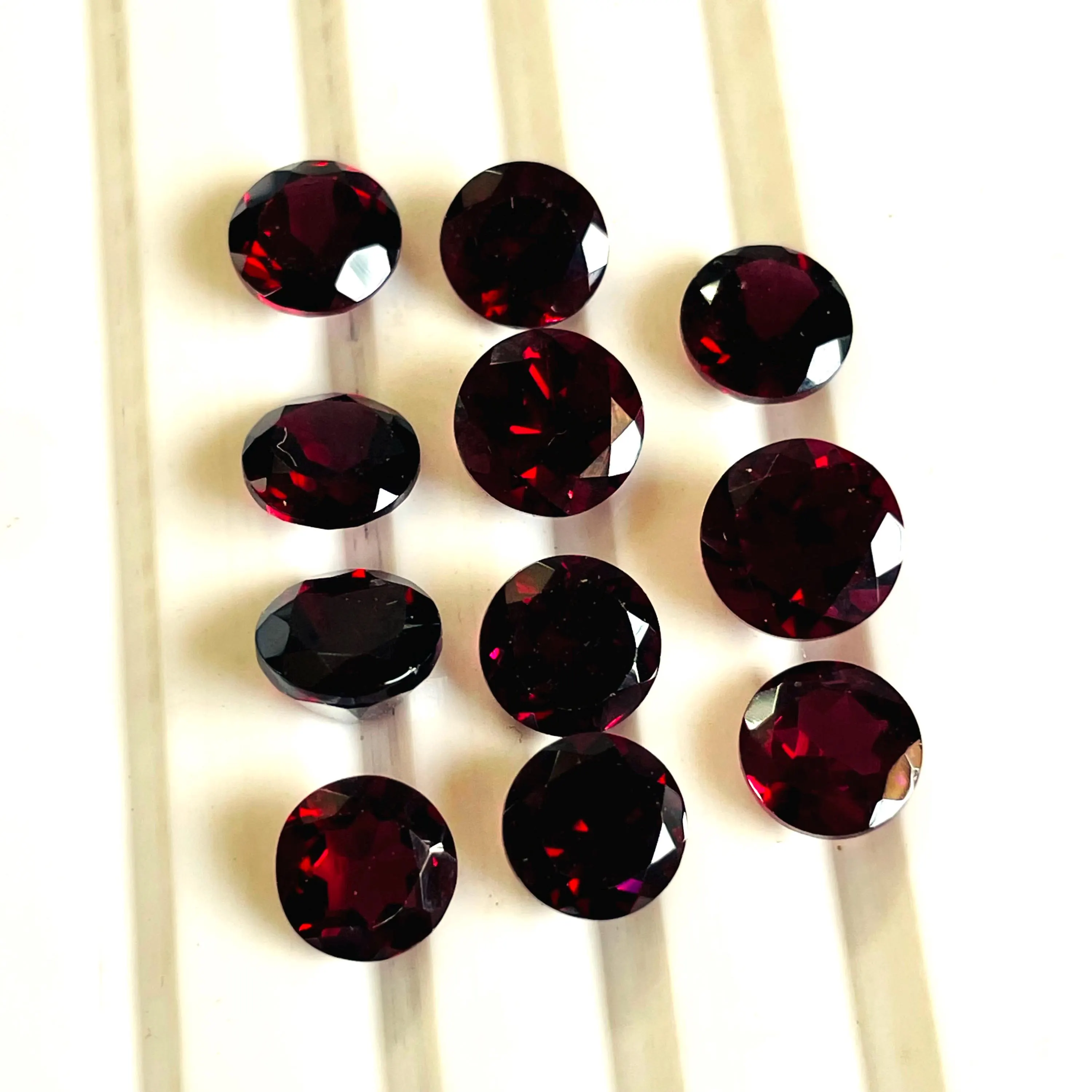 Faceted Red Garnet Round Cabochon 7x7mm – Genuine Gemstone for Jewelry Making
