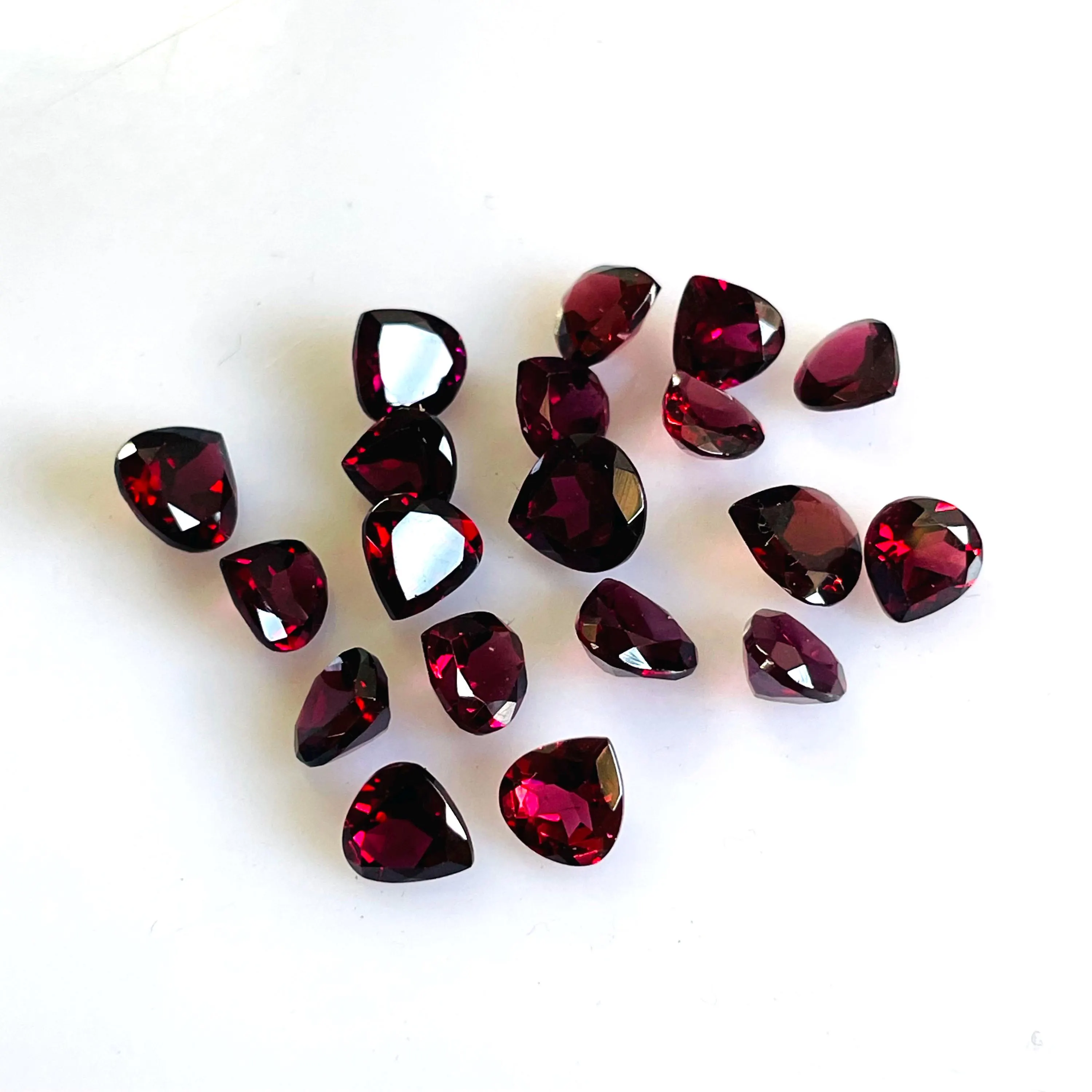 Faceted Red Garnet Heart Cabochon – Genuine Gemstone for Jewelry Making