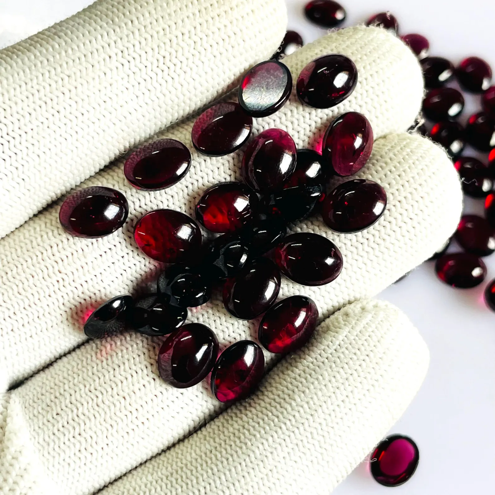 Natural Red Garnet Oval Cabochon 7x9mm – Genuine Gemstone for Jewelry Making
