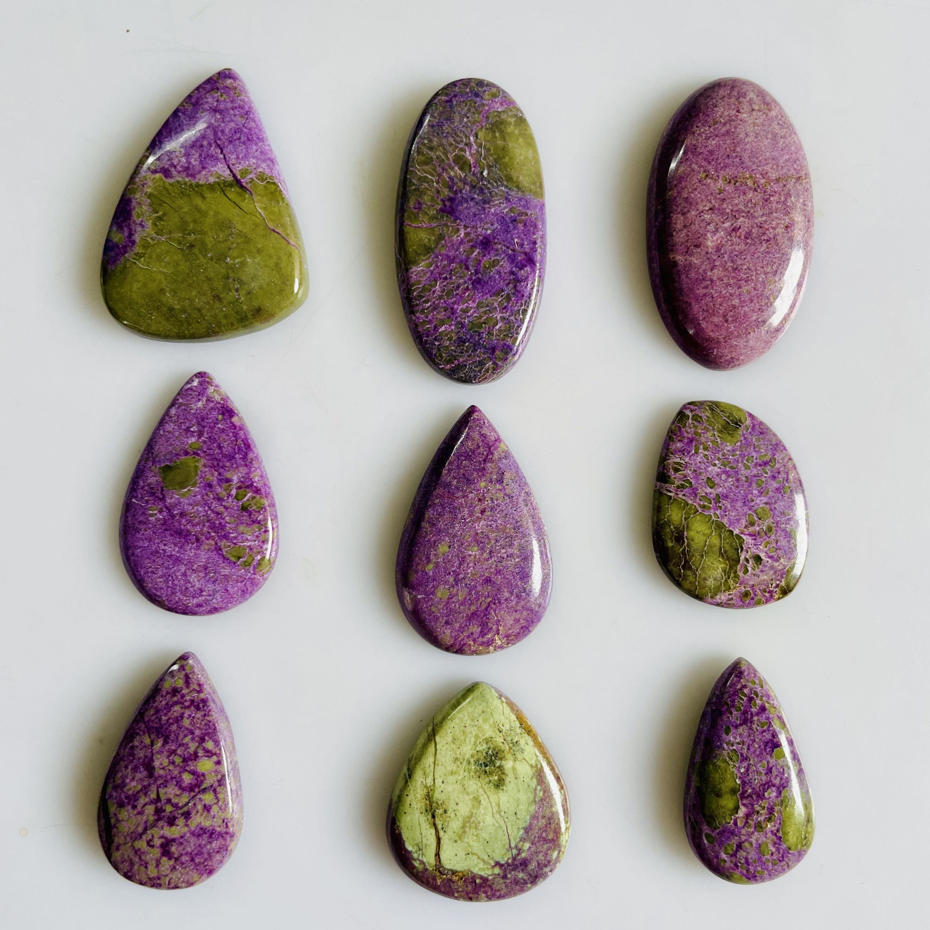Natural Stichtite Cabochon, Vibrant Purple Stichtite Flat Back Gemstone for Wire Wrapping, Silversmithing & Custom Jewelry